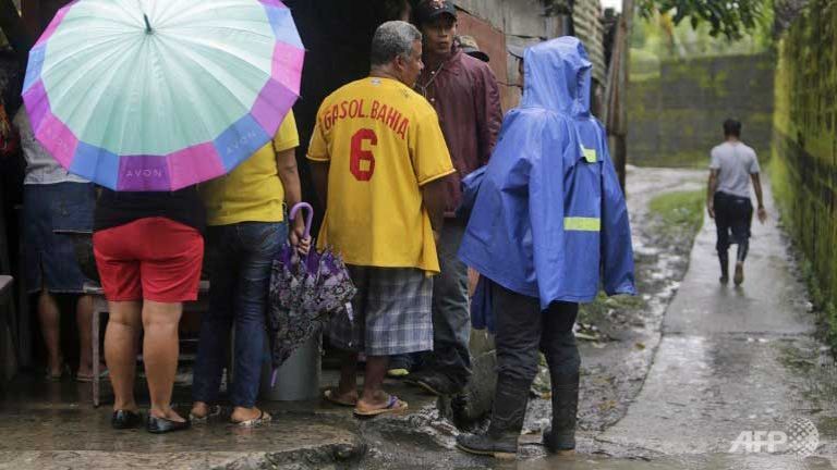 Mưa bão, động đất tấn công Trung Mỹ