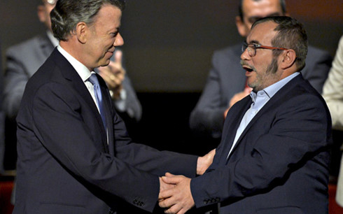 Lực lượng Vũ trang Cách mạng Colombia sẽ ủng hộ tổng thống vì hòa bình