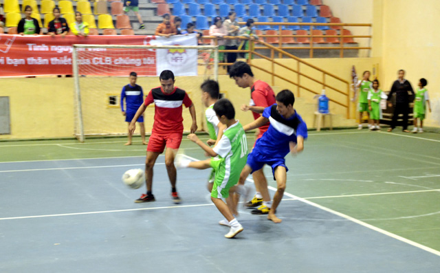 Khai mạc “Ngày hội Bóng đá vui” năm 2016