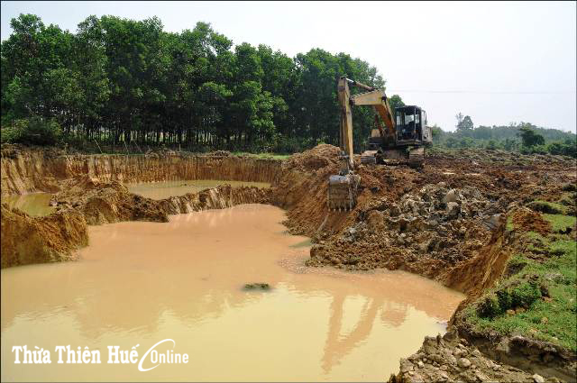 Lỏng lẻo trong quản lý khai thác đất sét