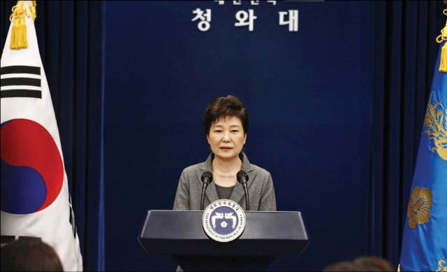 Tổng thống Hàn Quốc tiếp tục đối mặt trước sức ép của đảng cầm quyền