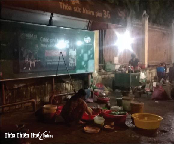 Nhà chờ xe buýt bị lạm dụng