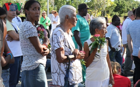 Những phóng viên Việt Nam đầu tiên được viếng Lãnh tụ Fidel Castro