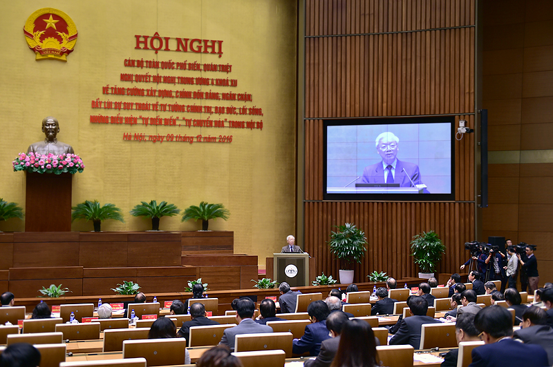 Xây dựng Đảng luôn luôn phải đi đôi với chỉnh đốn Đảng