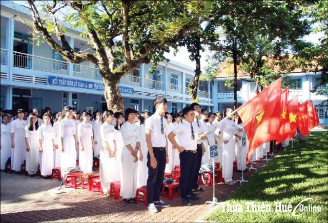 Gắn công tác xây dựng Đảng với chất lượng giáo dục