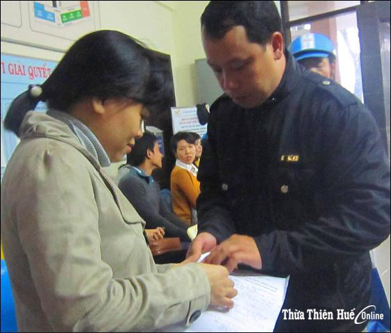 Không bắt buộc đổi giấy phép lái xe còn thời hạn