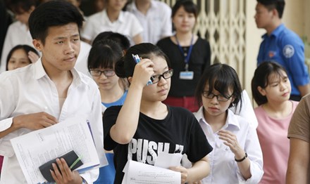 Bỏ điểm sàn, lo chất lượng đầu vào