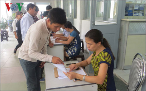 Bỏ điểm sàn đại học Các trường sẽ tuyển sinh bằng mọi giá