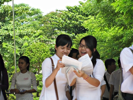 Nên có điểm sàn với trường đại học chưa được kiểm định chất lượng