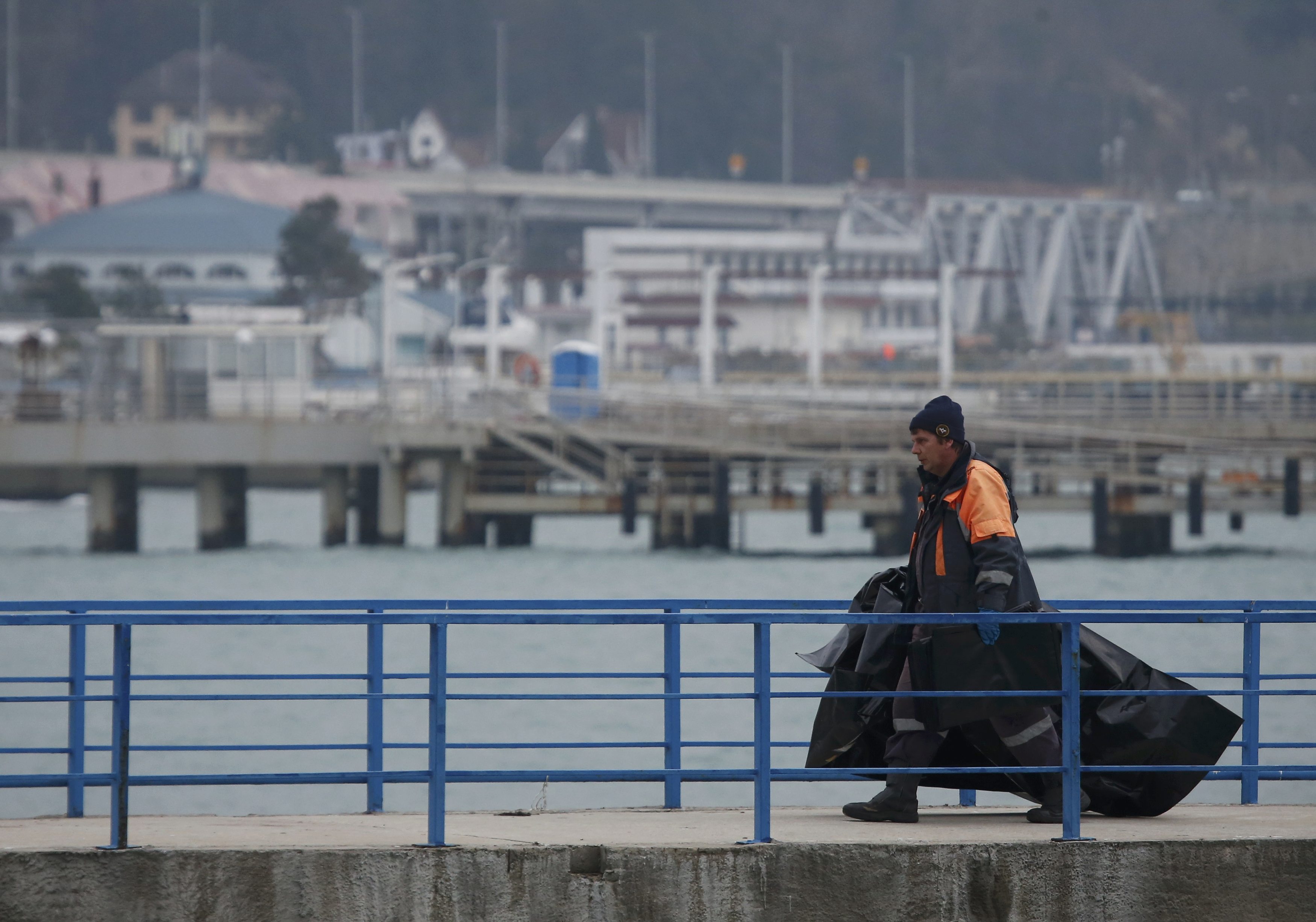 Nga Phần lớn thi thể nạn nhân vẫn nằm trong khoang máy bay Tu-154