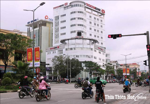 Chiếu sáng các công trình cao tầng Cần cơ chế hỗ trợ hợp lý