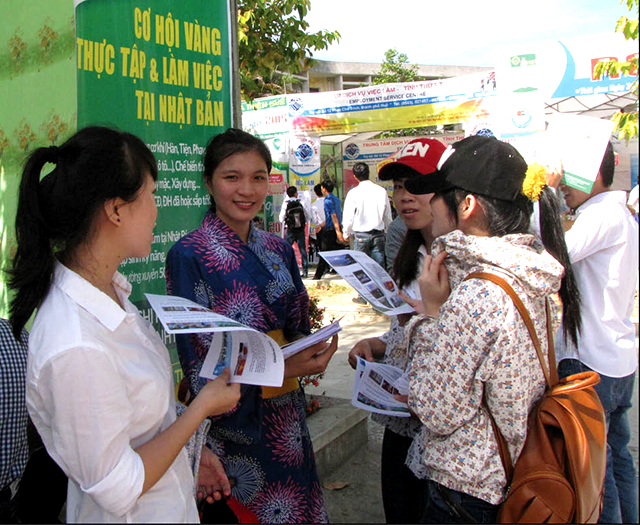 Thay đổi để đáp ứng nhu cầu xã hội