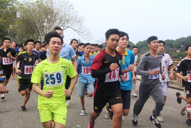 180 VĐV tranh tài giải việt dã TP Huế