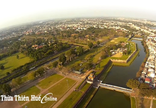 Nhìn “xa” cho đô thị Huế