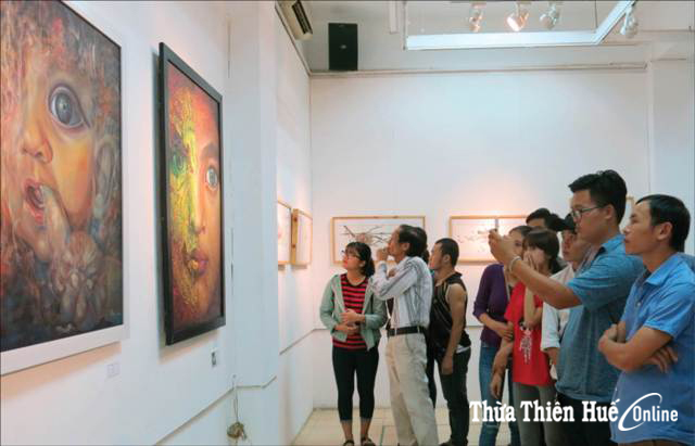 Đầu tư có chọn lọc cho tác phẩm văn học nghệ thuật