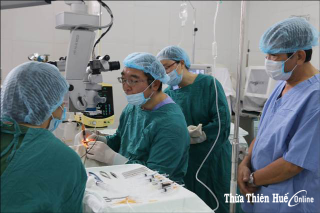 Bệnh viện Mắt Huế lên hạng II