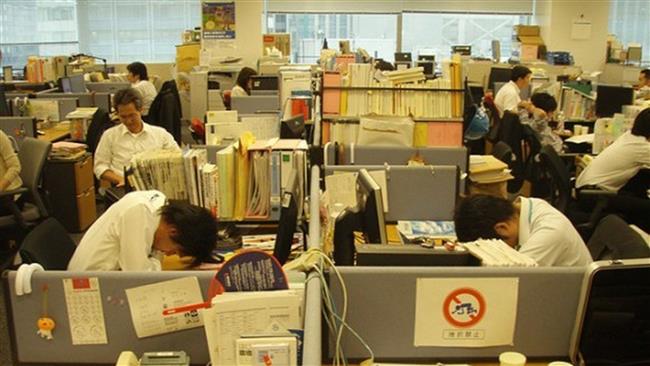 Chính phủ Nhật Bản nỗ lực ngăn người lao động làm việc quá sức