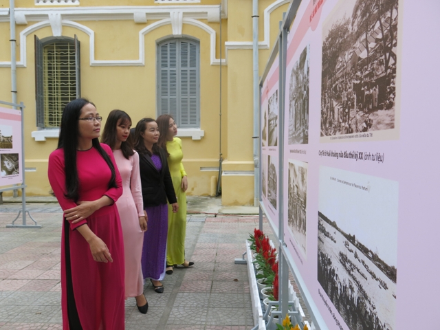 Triển lãm ảnh mừng Xuân Đinh Dậu