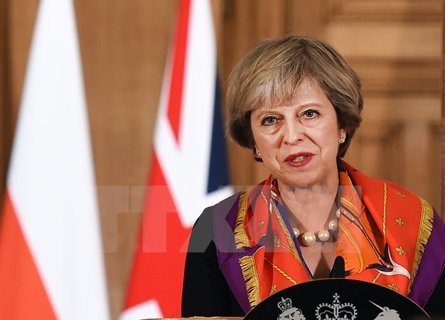 Thủ tướng Theresa May Anh cần có lực lượng hạt nhân riêng
