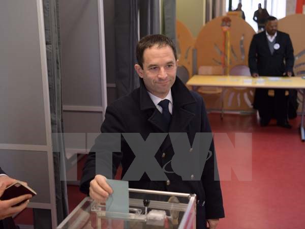 Bầu cử tổng thống Pháp Ông Hamon sẽ đại diện phe cánh tả