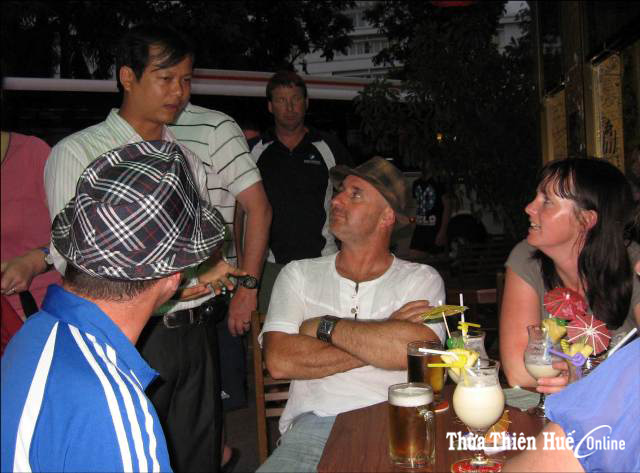 Từ phục vụ bàn đến ông chủ triệu đô