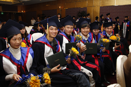 Làm thế nào để tránh gian lận công bố tỷ lệ sinh viên tốt nghiệp có việc làm