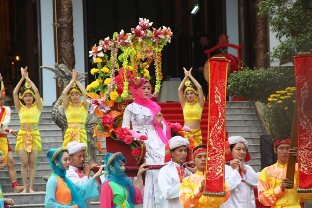 Lãnh đạo tỉnh dâng hương tại Đền Huyền Trân Công chúa