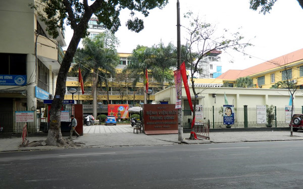 Thanh tra việc khám chữa bệnh theo yêu cầu tại bệnh viện công