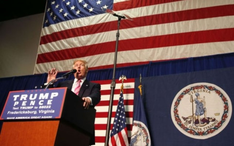 Cuộc chiến pháp lý chống Tổng thống Donald Trump và lệnh cấm nhập cư