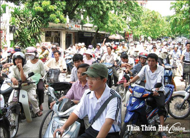 Giao thông ở Huế đang ngày càng chật