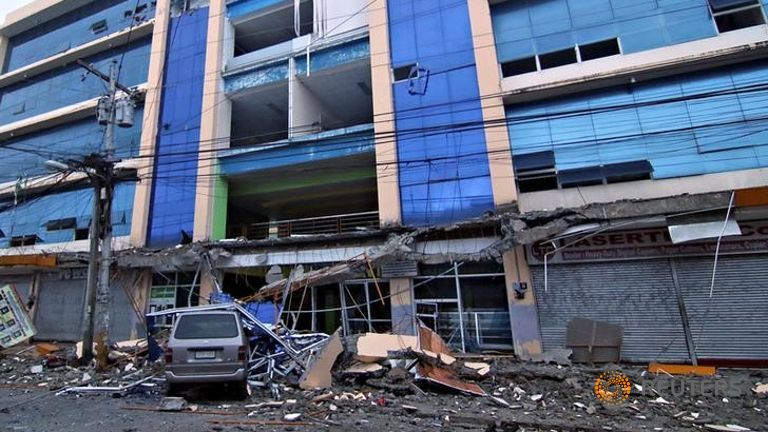 Philippines bắt đầu khắc phục thiệt hại sau động đất