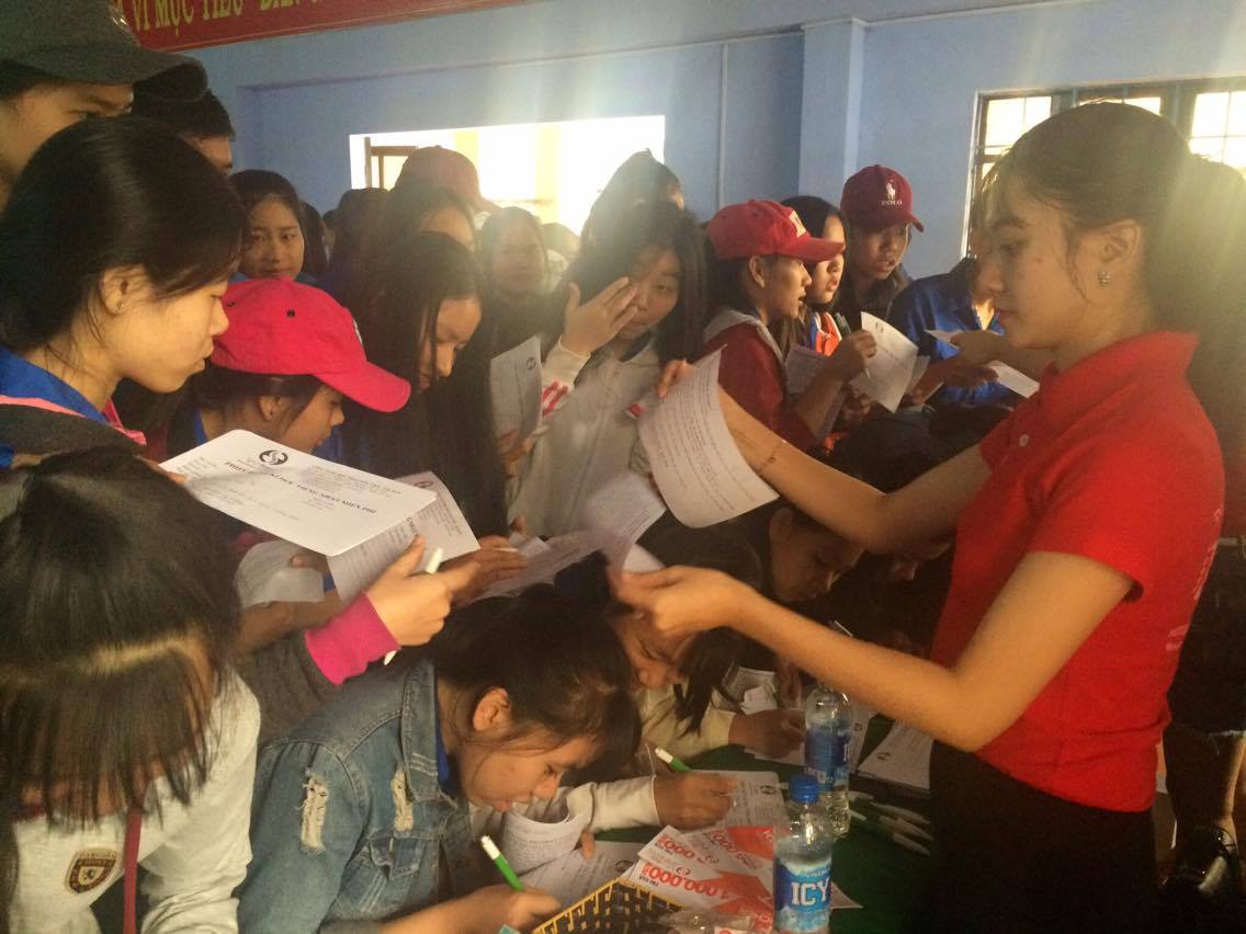 600 ĐVTN tham gia Hội chợ nghề nghiệp việc làm