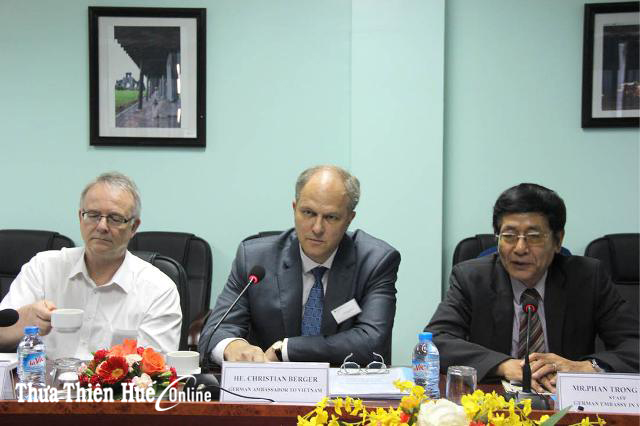 Đại sứ Đức thăm, làm việc tại Trường đại học Y Dược Huế