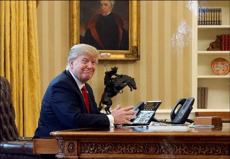 Tháng đầu tiên đầy sóng gió của tân Tổng thống Mỹ Donald Trump