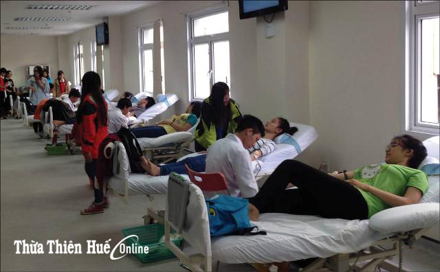 Hành động đẹp của những bác sĩ tương lai