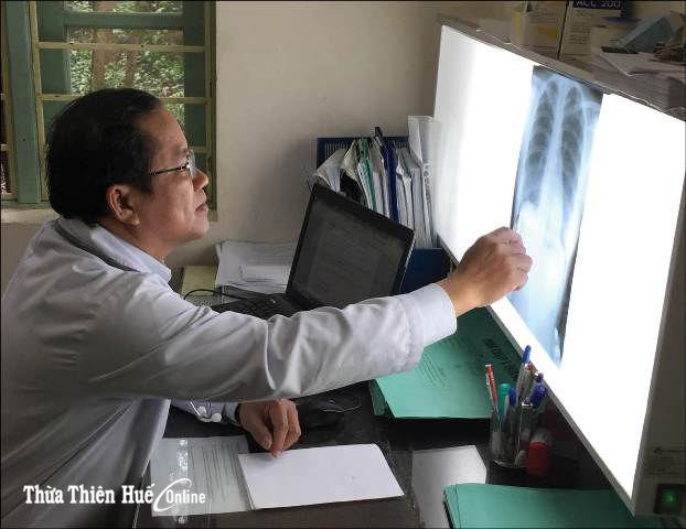 Bác sĩ Ngà hết lòng vì người bệnh