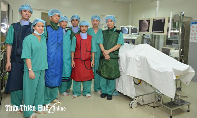 Xử trí thành công trường hợp tăng huyết áp cấp cứu bằng can thiệp đặt stent động mạch thận 2 bên