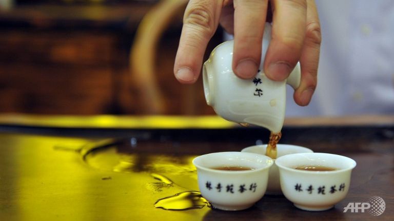 Uống trà giúp ngăn ngừa chứng sa sút trí tuệ