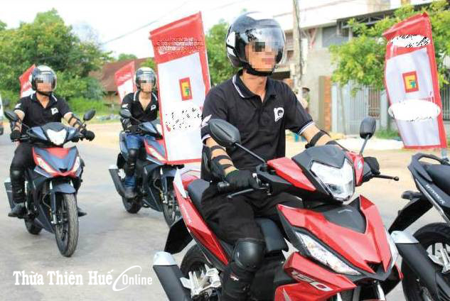 Diễu hành quảng cáo, phiền toái cho người đi đường