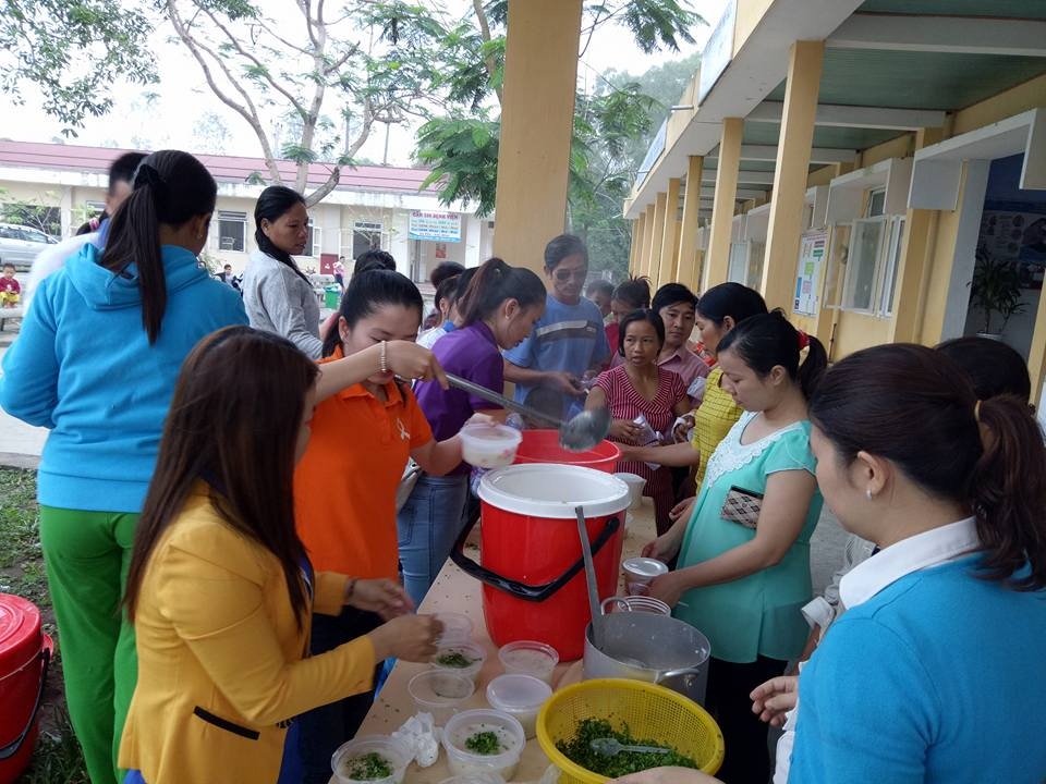 Khai trương “Bếp ăn tình thương”