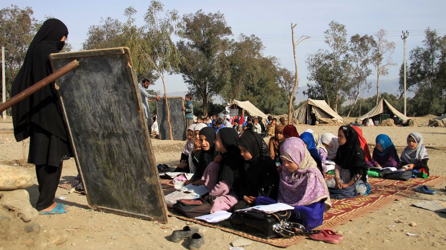 Bạo lực, tham nhũng đe doạ tiến bộ của giáo dục ở Afghanistan
