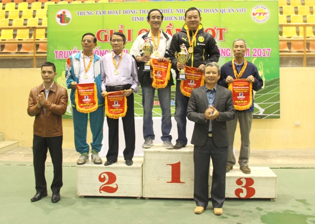 CLB Lâm Hoằng giành thành tích cao tại giải quần vợt truyền thống tỉnh mở rộng