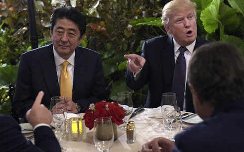 Ông Trump sắp phải công khai khách lui tới “Nhà Trắng miền Nam”