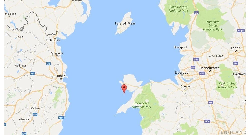 Trực thăng chở 5 người mất tích trên biển Ireland