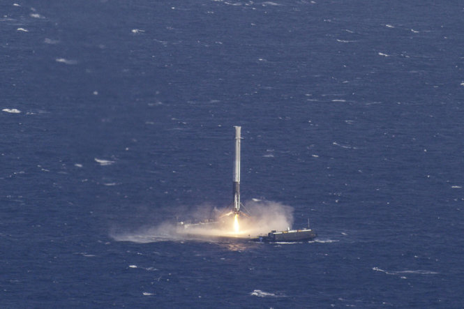​SpaceX phóng thành công tên lửa tái sử dụng