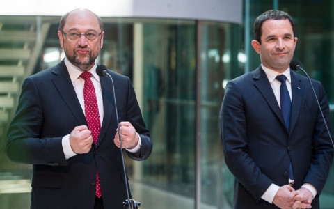 Bầu cử châu Âu 2017 Cánh Tả Đức lo cho phong trào Xã hội Pháp