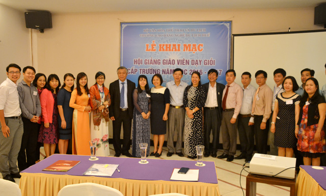 Trường cao đẳng Nghề Du lịch Huế tổ chức hội giảng