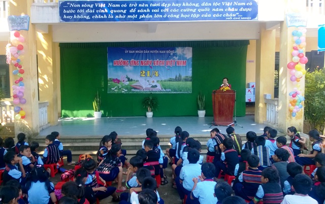 Nam Đông tổ chức Ngày sách Việt Nam lần thứ nhất năm 2017