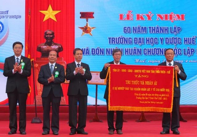 Trường đại học Y Dược Huế Kỷ niệm 60 năm ngày thành lập và đón nhận Huân chương Độc lập hạng Ba