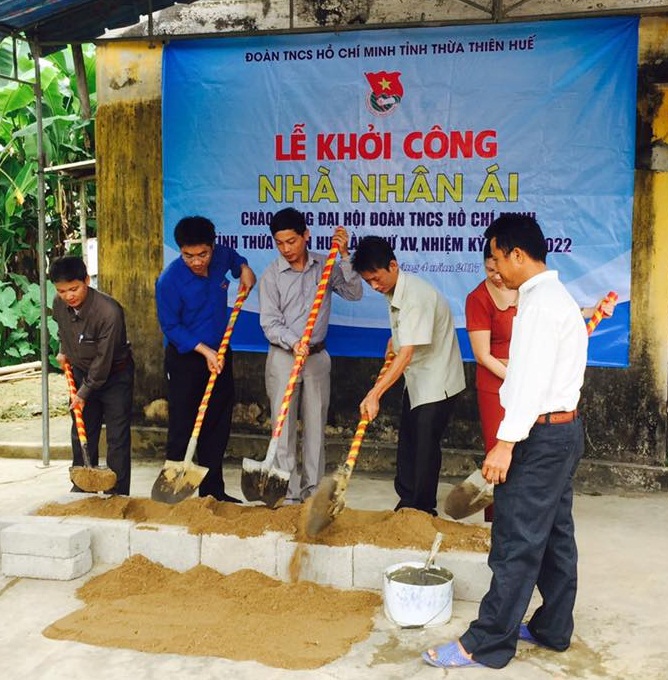 Xây nhà Nhân ái cho bà Nguyễn Thị Đẻo